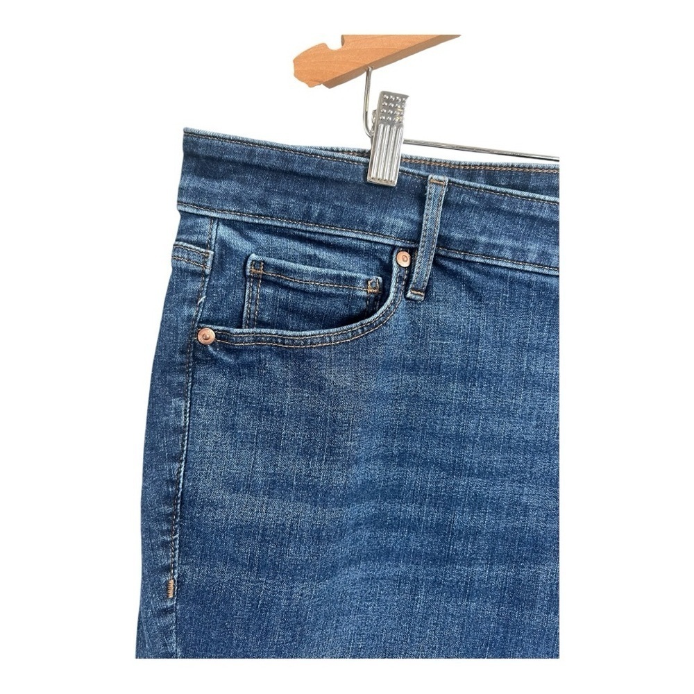 LOFT Plus High Rise Button Front Fray Hem Jeans Authentic Indigo Wash - Picture 13 of 15